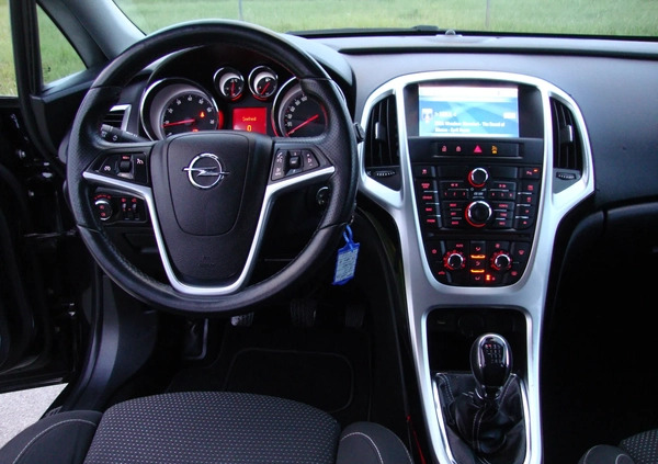 Opel Astra cena 23500 przebieg: 165800, rok produkcji 2010 z Syców małe 704